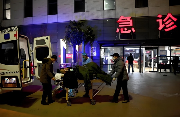 长途120救护车出租-跨省运送病人-出院转院-全程保障